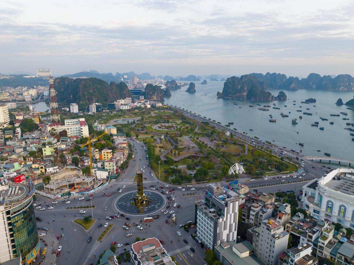 Diamond Luxury Hotel Ha Long Esterno foto